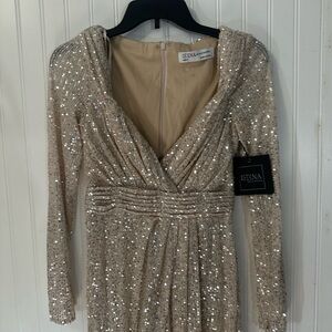 NEW Mac Duggal Ieena Size 2 Sequin Silver Beige Long Sleeve